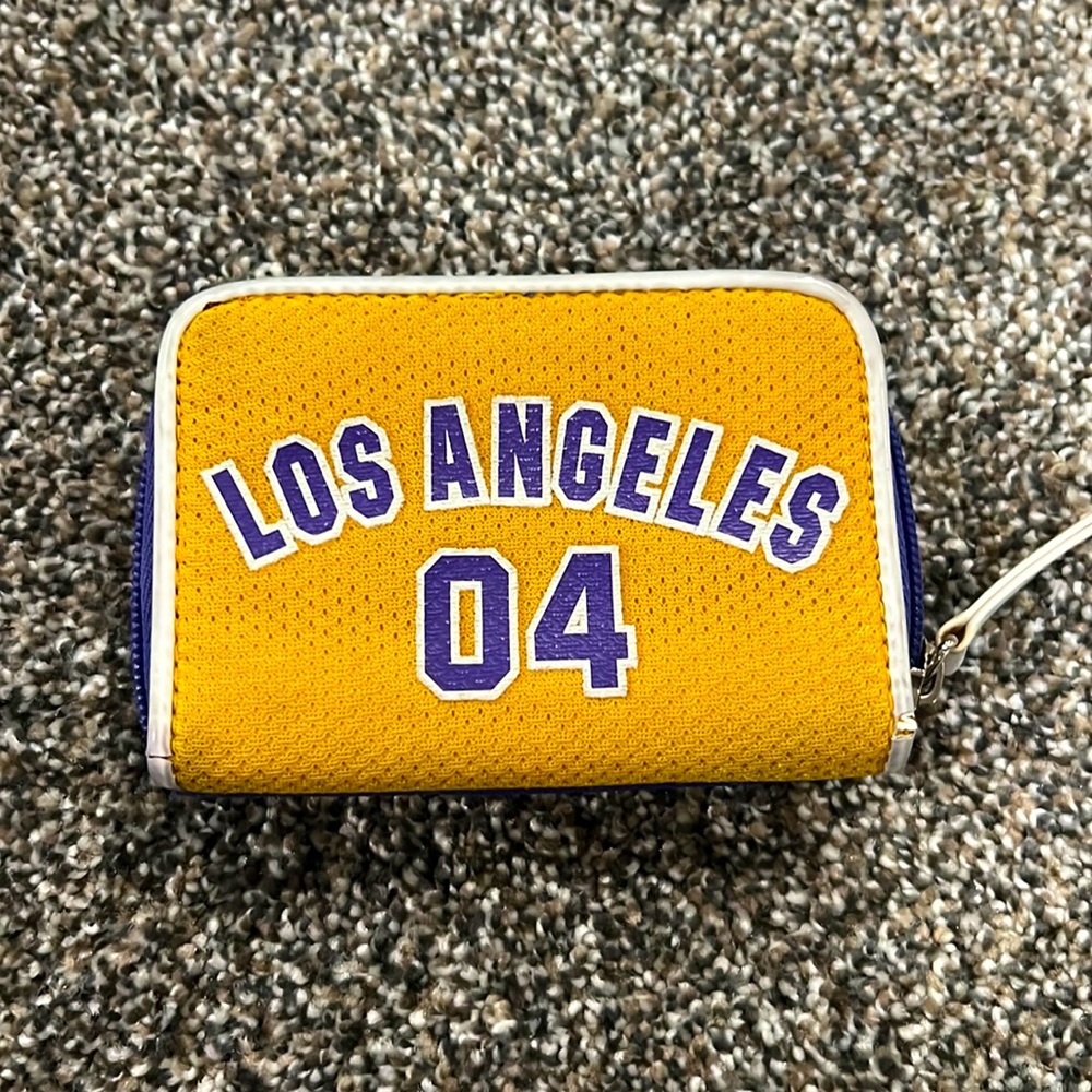 Los Angeles Wallet Lakers Purple & Yellow Zip Keychain Vtg 2004
